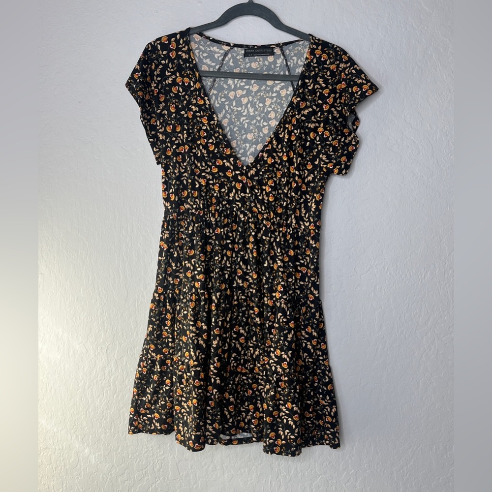 Urban Outfitters short sleeve fall floral dress size S